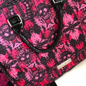 Betsy Johnson laptop bag - hot pink skulls